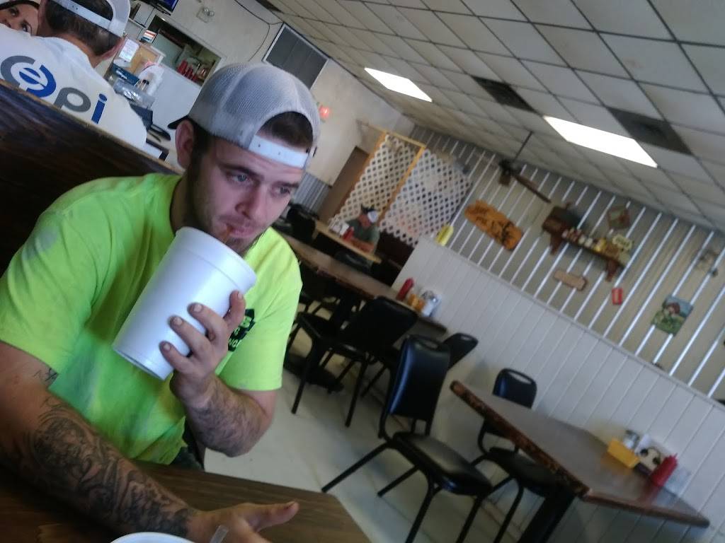 Country Kitchen | restaurant | 25335 W Newberry Rd, Newberry, FL 32669, USA | 3524722221 OR +1 352-472-2221