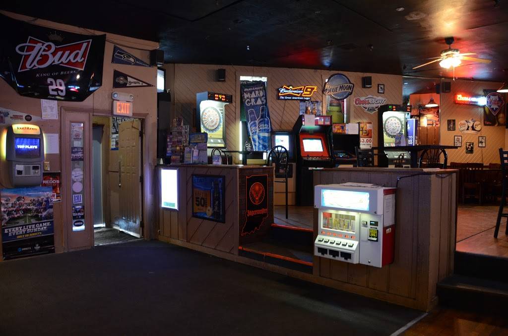 Big Shots Pub | restaurant | 700 S Nichols Ave, Muncie, IN 47303, USA | 7657418019 OR +1 765-741-8019