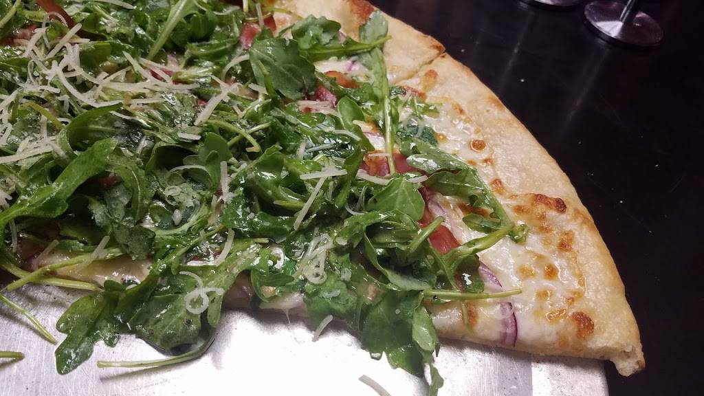 Magpie Pizzeria | restaurant | 728 47th Ave, Amana, IA 52203, USA | 3196225210 OR +1 319-622-5210