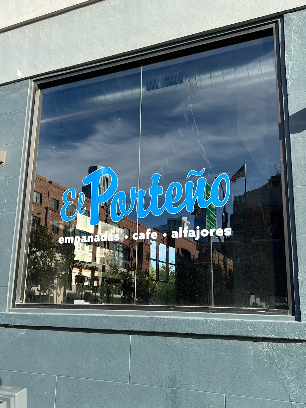 El Porteño Empanadas | restaurant | 700 2nd St, San Francisco, CA 94107, USA | 4155134529 OR +1 415-513-4529