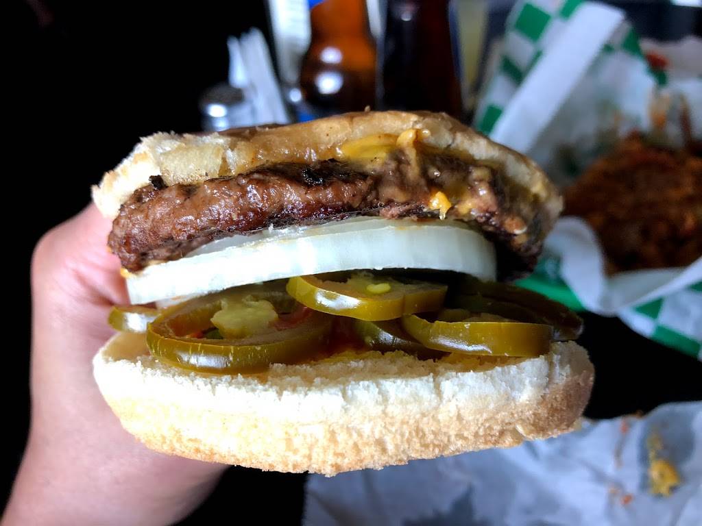 Dagwoods Tavern & Grill | restaurant | 2803 E Kalamazoo St, Lansing, MI 48912, USA | 5173740390 OR +1 517-374-0390