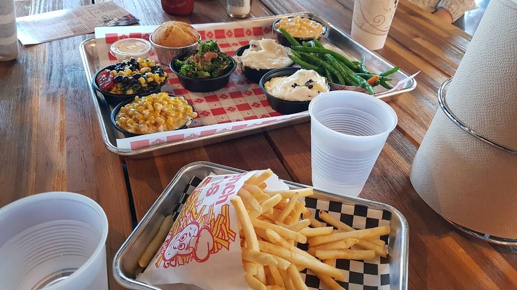 Sharkos BBQ | restaurant | 1715 Freedom Dr, Naperville, IL 60563, USA | 6308573863 OR +1 630-857-3863