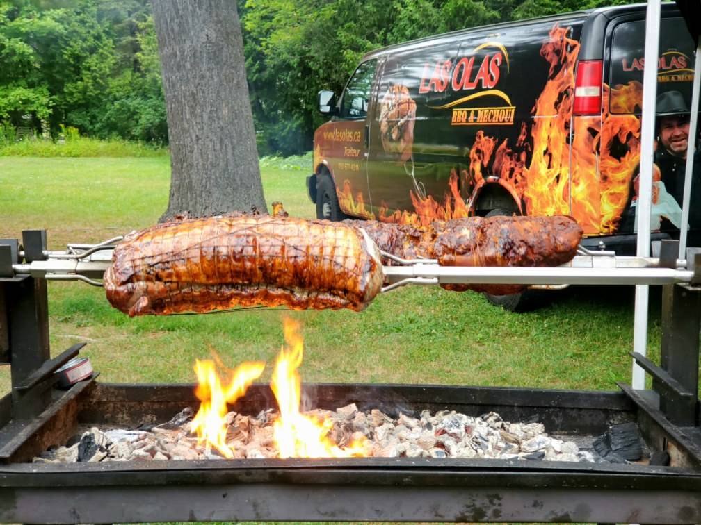 Las Olas Traiteur | restaurant | 2140 Rue de la Métropole, Longueuil, QC J4G 1R9, Canada | 4506779090 OR +1 450-677-9090