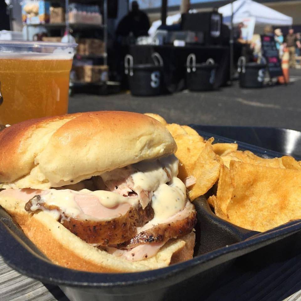 S&S Meat House | restaurant | 1712 E 3rd St, Dayton, OH 45403, USA | 9378023227 OR +1 937-802-3227