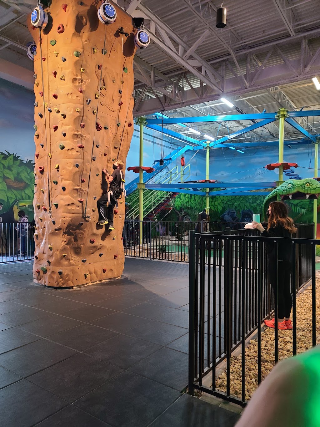 PKs PlayZone & Grille | restaurant | 3314 US-19, Holiday, FL 34691, USA | 8139994987 OR +1 813-999-4987