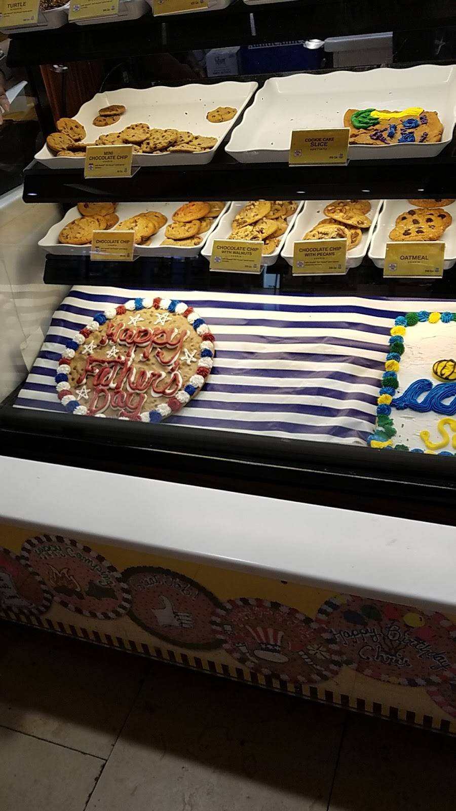 Auntie Annes | restaurant | 4400 Sharon Rd Suite G40, Charlotte, NC 28211, USA | 7043649933 OR +1 704-364-9933