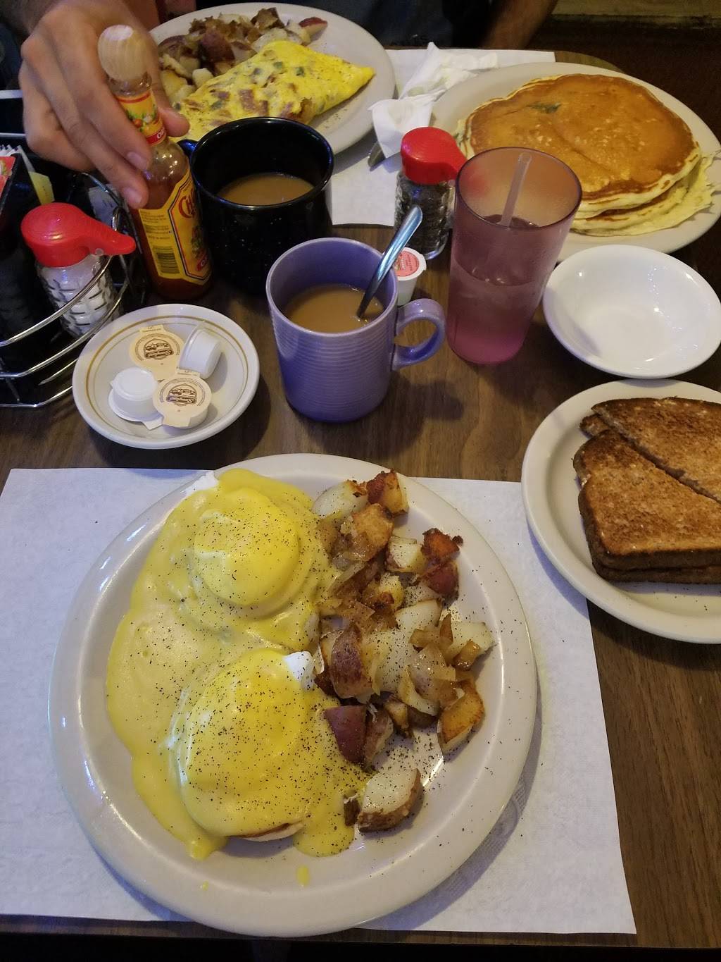 THE HIDEOUT | restaurant | 47 Shoreland Dr, Key Largo, FL 33037, USA | 3054510128 OR +1 305-451-0128