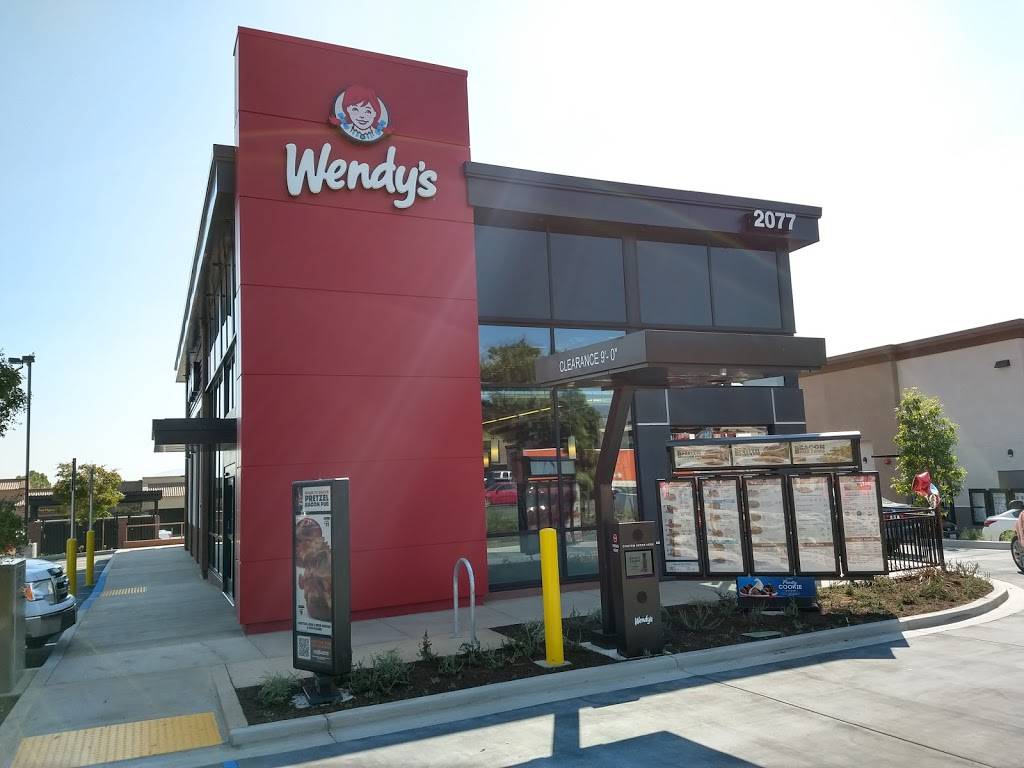 Wendys | restaurant | 2077 E Highland Ave, San Bernardino, CA 92404, USA | 9095211900 OR +1 909-521-1900