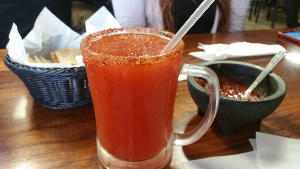 Marthas Mexican Food | restaurant | 41435 Rd 128, Orosi, CA 93647, USA | 5595286032 OR +1 559-528-6032