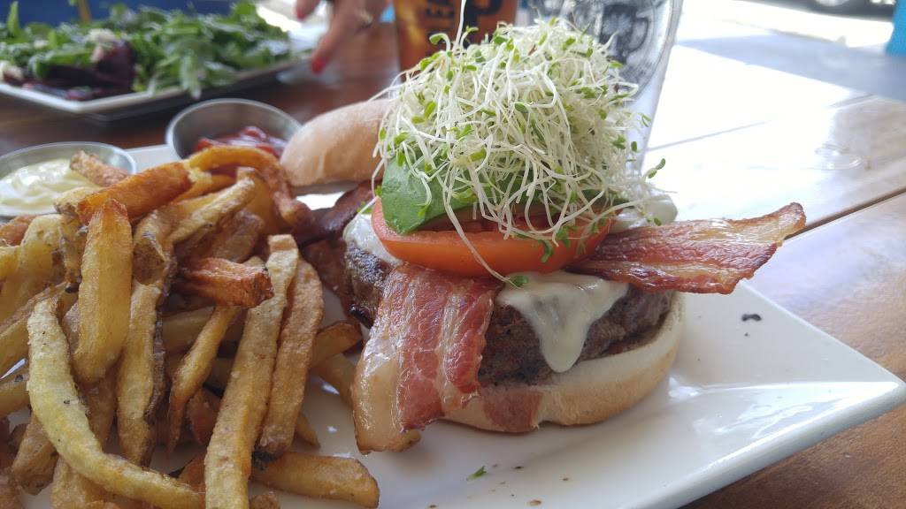 Coleman Public House | restaurant | 427 W Coleman Blvd, Mt Pleasant, SC 29464, USA | 8434168833 OR +1 843-416-8833