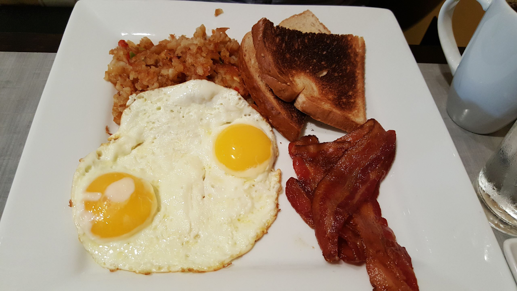 Mad Town Gastropub | restaurant | Dane Country Regional Airport, 4000 International Ln, Madison, WI 53704, USA | 6082439614 OR +1 608-243-9614