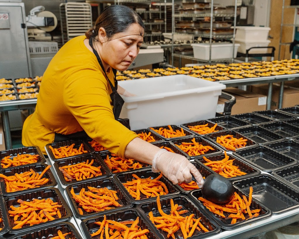 Healthy Meals Direct | restaurant | 715 NY-112, Patchogue, NY 11772, USA | 6315694066 OR +1 631-569-4066