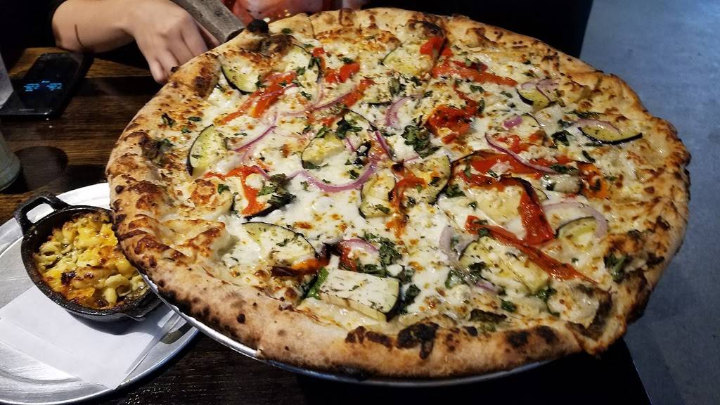 V Pizza & SideCar - Gainesville | restaurant | 115 SE 1 St, Gainesville, FL 32601, USA | 3528887533 OR +1 352-888-7533