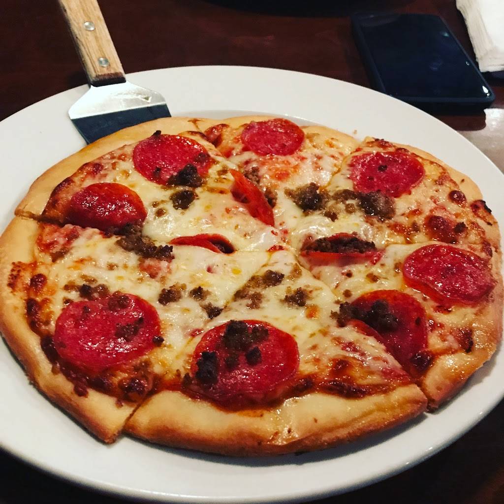 Lobys Bar & Grille | restaurant | 4736 Hills and Dales Rd NW, Canton, OH 44708, USA | 3304799860 OR +1 330-479-9860