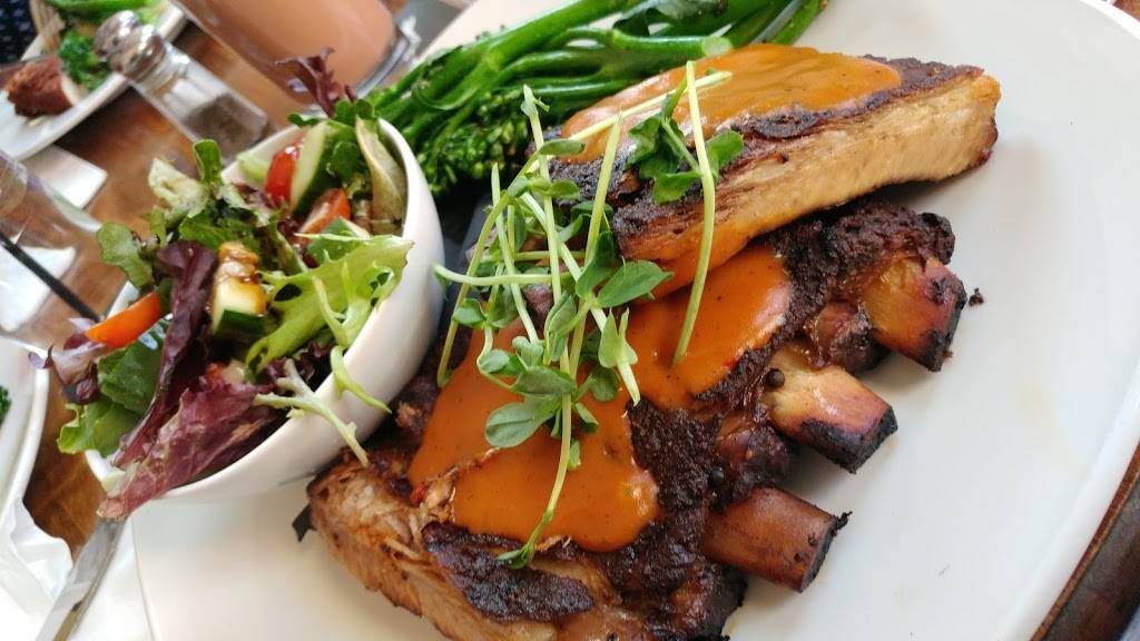 The Morrissey House | restaurant | 361 Dundas St, London, ON N6B 1V5, Canada | 5192049220 OR +1 519-204-9220