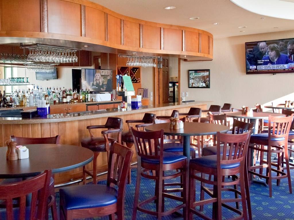 Toppers Tavern | restaurant | 9369, 13605 Del Webb Blvd, Summerfield, FL 34491, USA | 3523070261 OR +1 352-307-0261