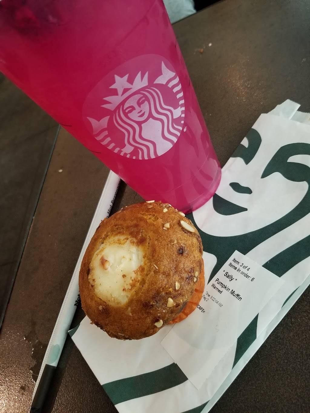 Starbucks | cafe | 9301 Tampa Ave, Northridge, CA 91324, USA | 8187734628 OR +1 818-773-4628