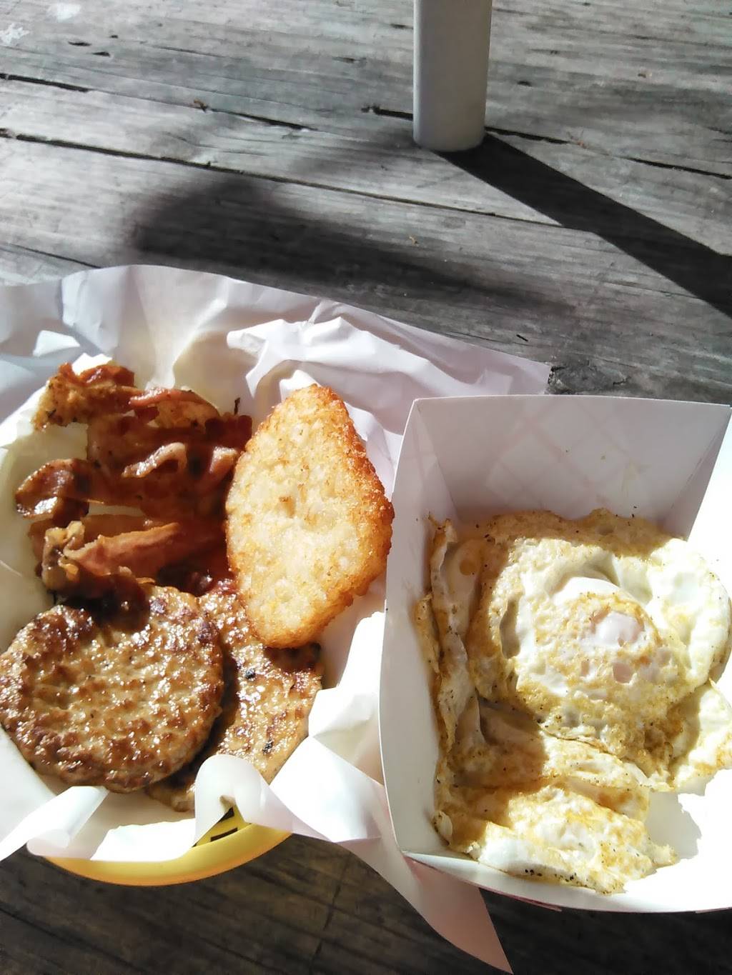 Bellas Pizza | restaurant | 6061, 658 N Ashland Ave, Chicago, IL 60622, USA | 7732520505 OR +1 773-252-0505