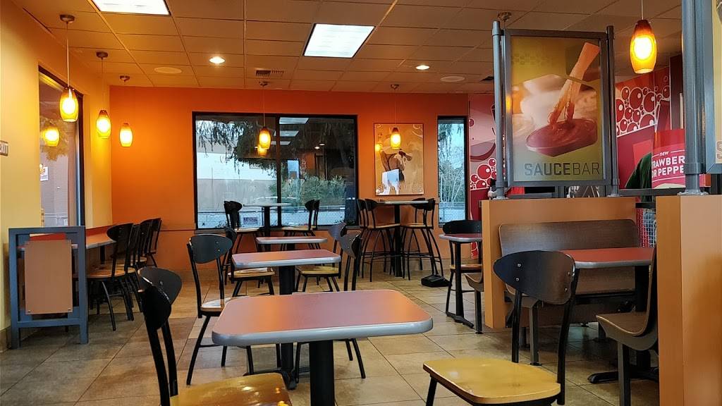 Jack in the Box | restaurant | 4602 Almaden Expy, San Jose, CA 95118, USA | 4087233845 OR +1 408-723-3845
