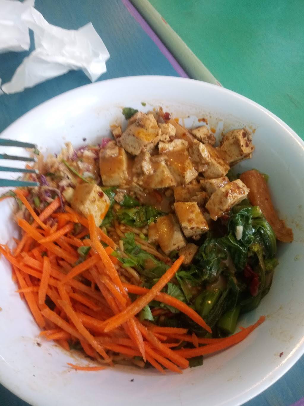 Lonas Lil Eats | restaurant | 2199 California Ave, St. Louis, MO 63104, USA | 3149251888 OR +1 314-925-1888