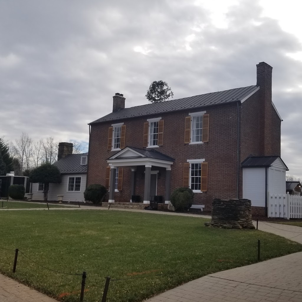 Poplar Grove Golf Club | restaurant | 129 Tavern Ln, Amherst, VA 24521, USA | 4349469933 OR +1 434-946-9933