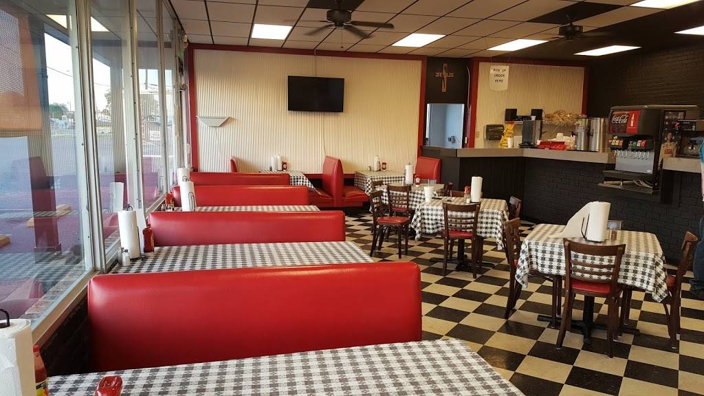 Smokin Ds Pit Stop BBQ | restaurant | 7822 US-51, Millington, TN 38053, USA | 9018734970 OR +1 901-873-4970