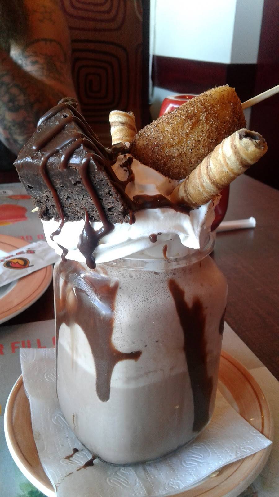 Rôtisserie Scores | restaurant | 960 Brookdale Ave, Cornwall, ON K6J 4P5, Canada | 6139357777 OR +1 613-935-7777