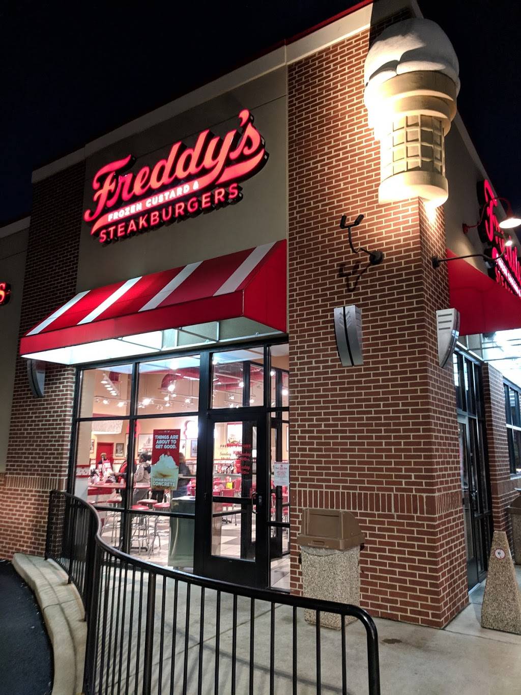Freddys Frozen Custard & Steakburgers | restaurant | 28 S Gateway Dr, Fredericksburg, VA 22406, USA | 5403708140 OR +1 540-370-8140