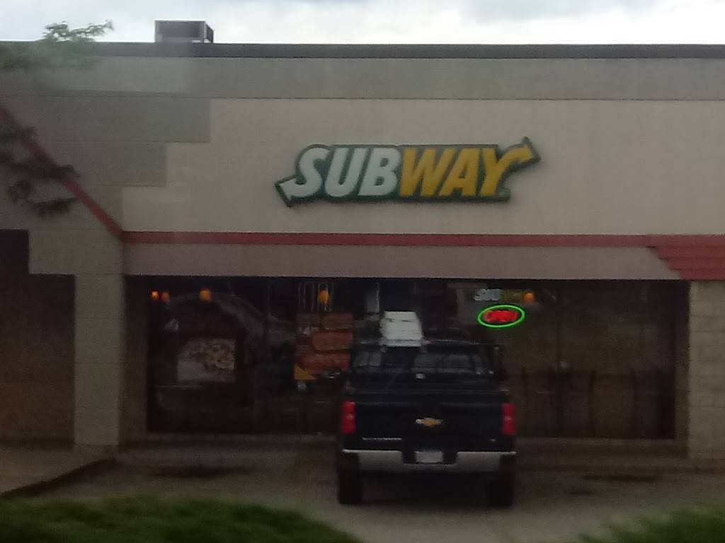 Subway | restaurant | 3500 Hudson Dr #1, Stow, OH 44224, USA | 3309456211 OR +1 330-945-6211