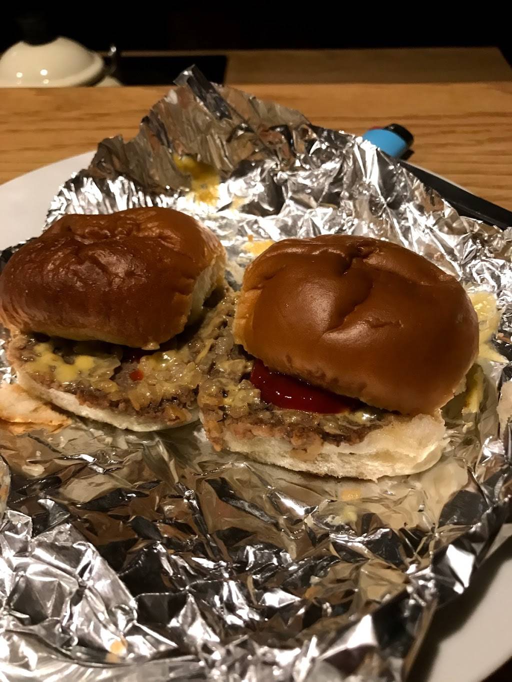 White Castle | restaurant | 213-17 Northern Blvd, Bayside, NY 11361, USA | 7182247333 OR +1 718-224-7333