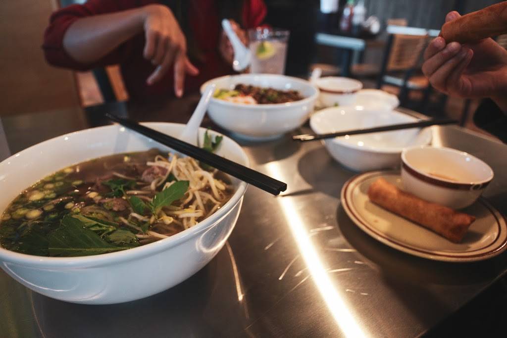 Basil Authentic Vietnamese Cuisine | restaurant | 909 SE Everett Mall Way, Everett, WA 98208, USA | 4253748082 OR +1 425-374-8082