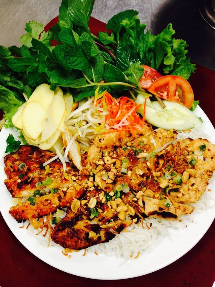 Ha Noi Bistro | restaurant | 3500 Morrison Rd, Denver, CO 80219, USA | 3035023636 OR +1 303-502-3636