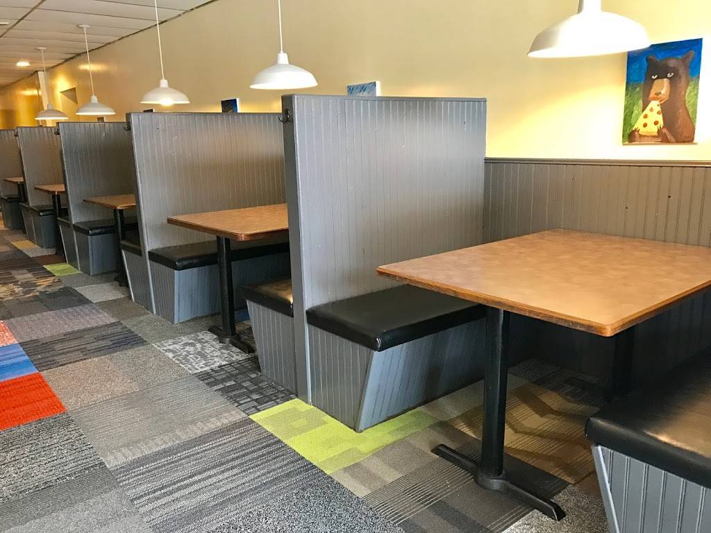 East of Chicago Pizza | meal delivery | 116 E Herrick Ave, Wellington, OH 44090, USA | 4406473000 OR +1 440-647-3000