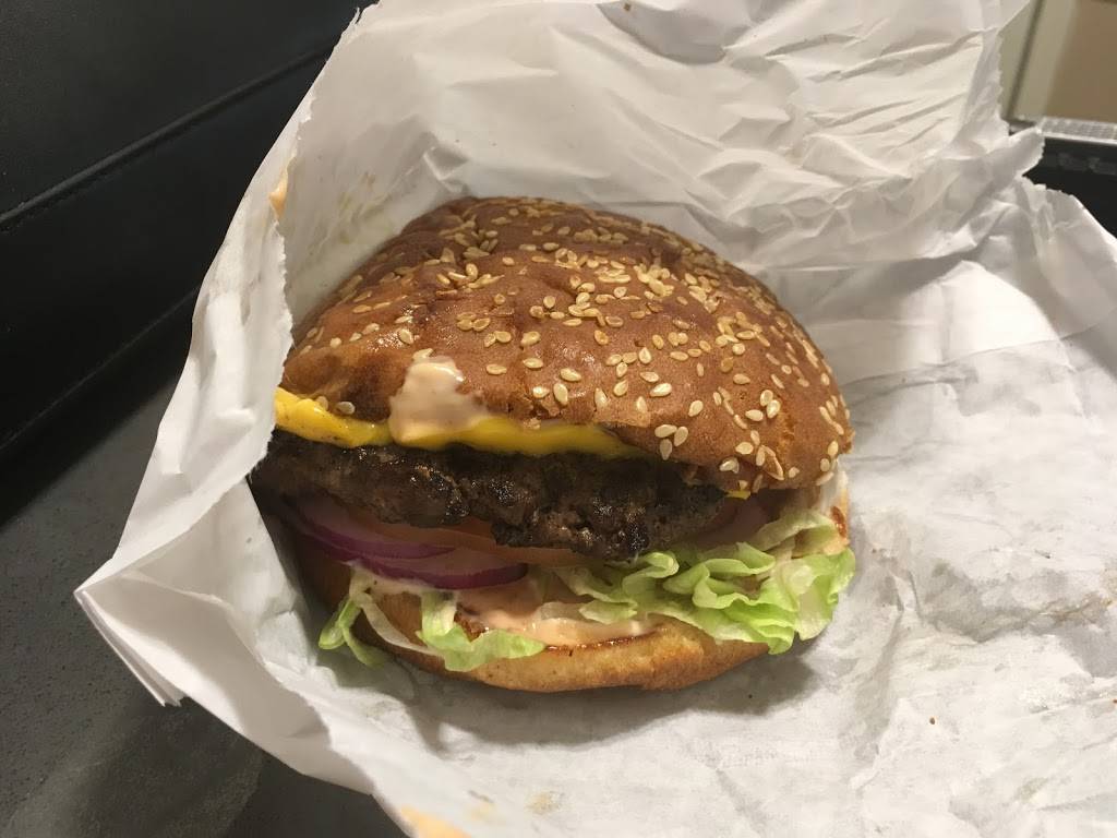 Oasis Burger & Shake | restaurant | 9345 La Riviera Dr, Sacramento, CA 95826, USA | 9163829699 OR +1 916-382-9699