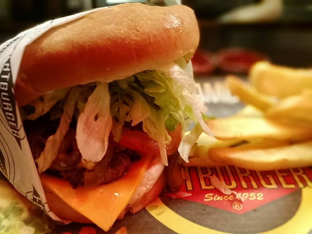 Fatburger | restaurant | 2300 Paseo Verde Pkwy #2011, Henderson, NV 89012, USA | 7026172209 OR +1 702-617-2209