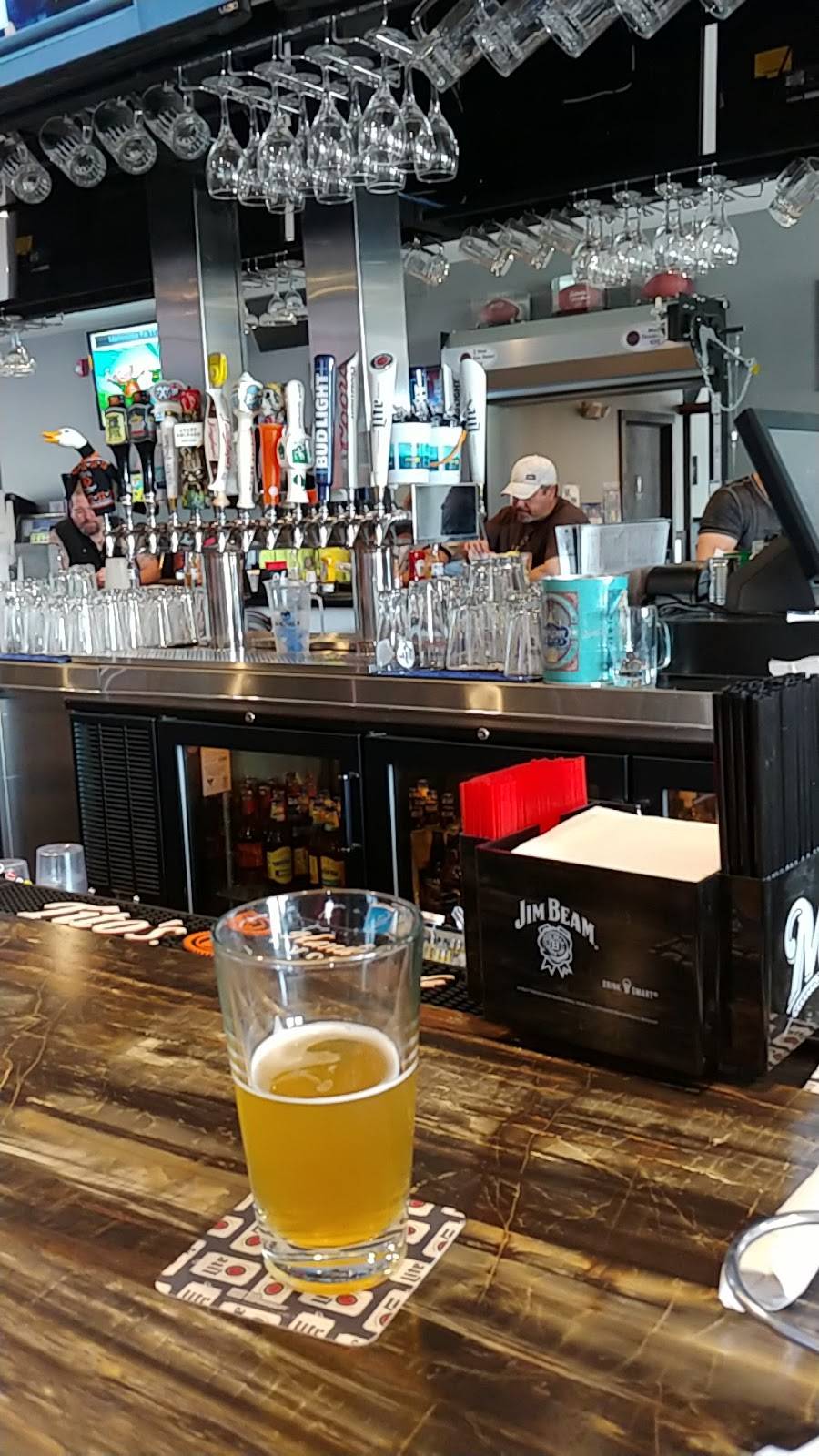 1175 Sports Park & Eatery | restaurant | 22840 Durand Ave, Kansasville, WI 53139, USA | 2628642373 OR +1 262-864-2373