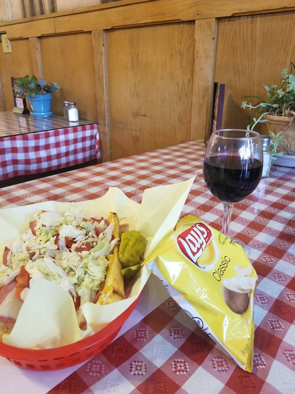 Giovannis Pizza | restaurant | 3020 State St, Santa Barbara, CA 93105, USA | 8056823621 OR +1 805-682-3621