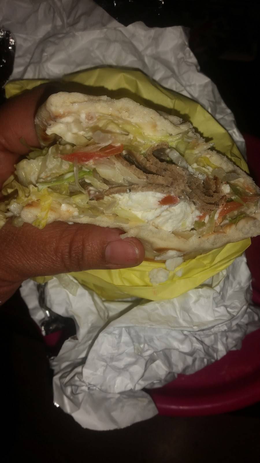 Getta Gyro | restaurant | 16313 SE 1st St, Vancouver, WA 98684, USA | 3608917112 OR +1 360-891-7112