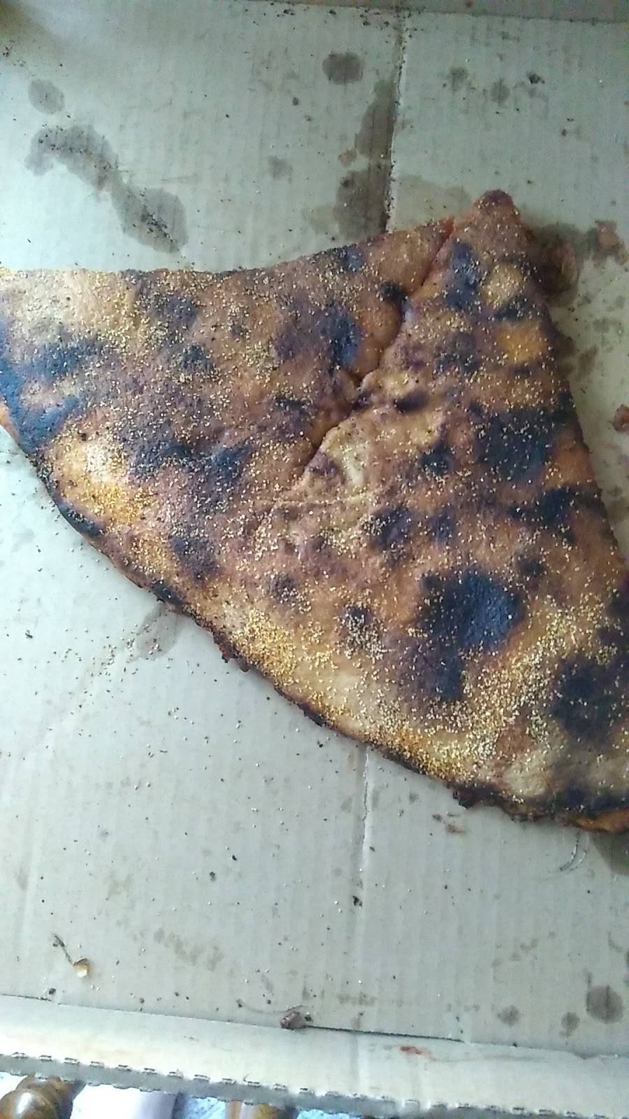 Upper Crust Pizza | restaurant | 249 E Hampton Rd, Milwaukee, WI 53217, USA | 4143326820 OR +1 414-332-6820