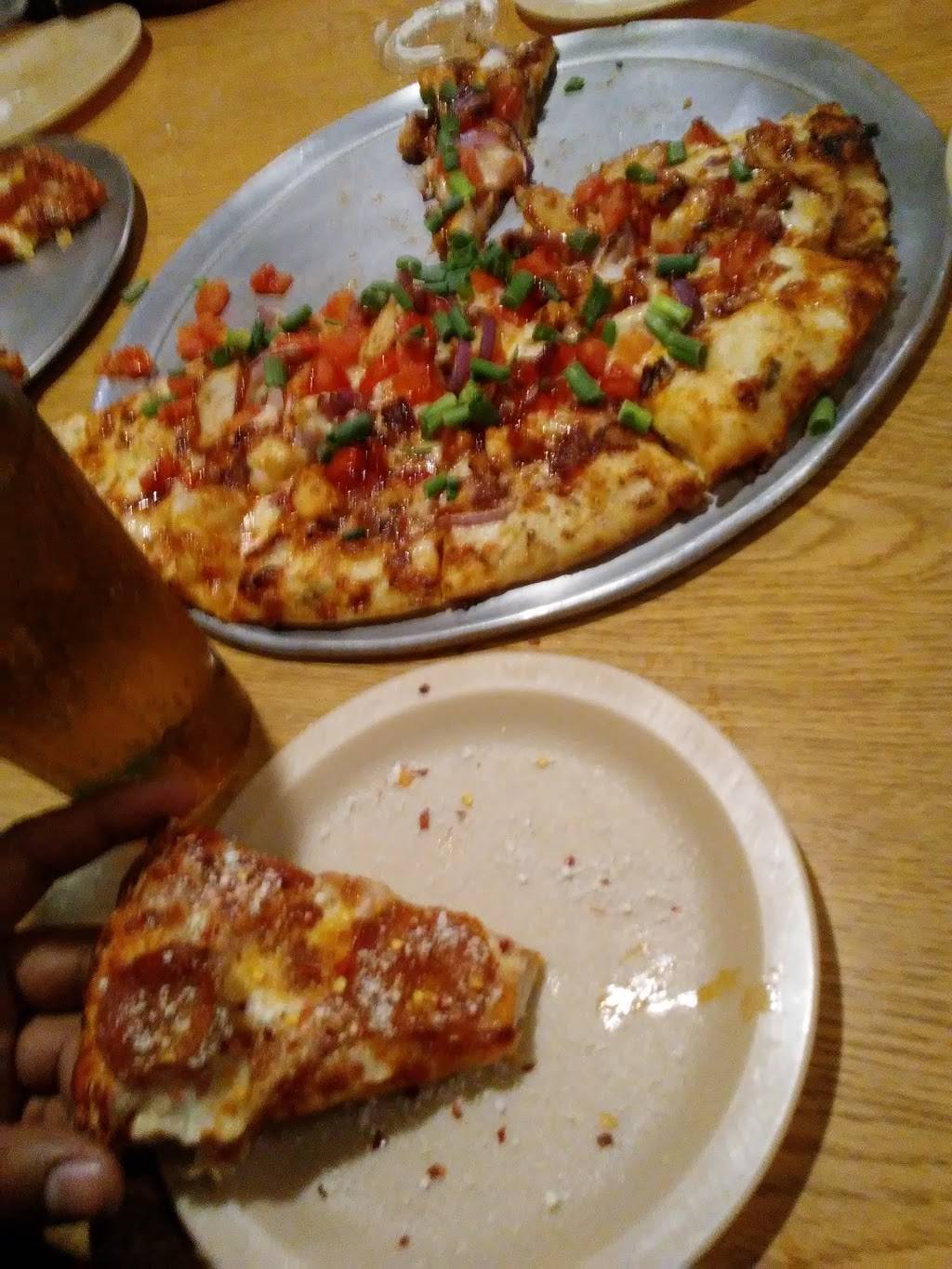 Zapparellis Pizzeria | restaurant | 598 W Main St, Santa Paula, CA 93060, USA | 8059331351 OR +1 805-933-1351