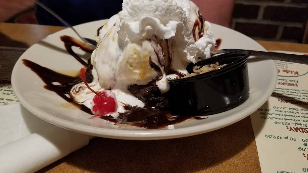 Inner Circle Pizza Canfield | restaurant | 6579 Ironwood Blvd, Canfield, OH 44406, USA | 3305337575 OR +1 330-533-7575