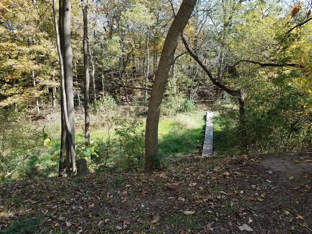 Johnson Park Golf Course | restaurant | 6200 Northwestern Ave, Racine, WI 53406, USA | 2626372840 OR +1 262-637-2840