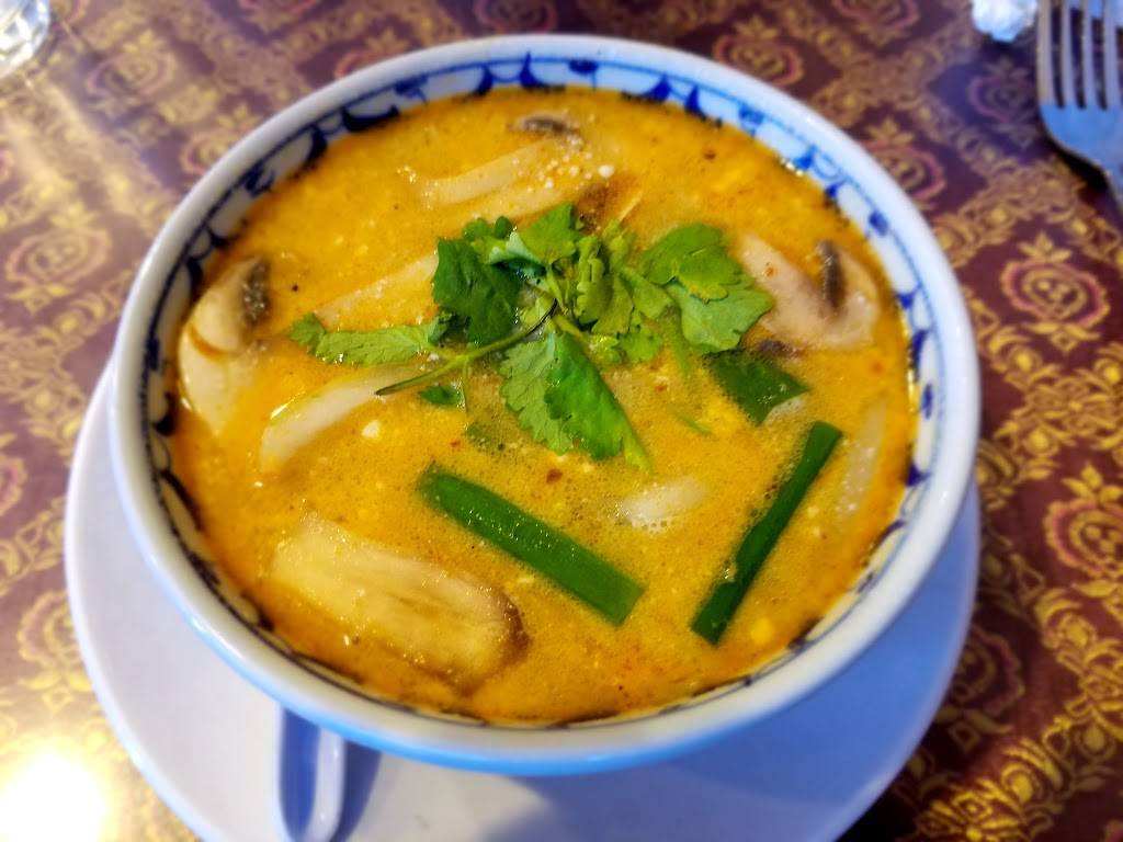 Thai Place | restaurant | 15230 Eureka Rd, Southgate, MI 48195, USA | 7342256409 OR +1 734-225-6409