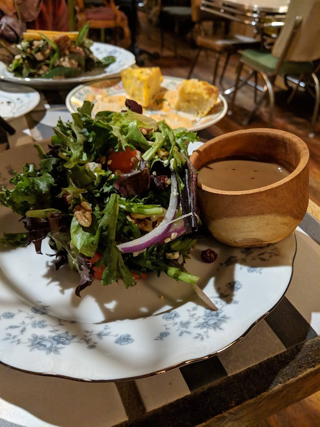 Under the Moon Cafe | cafe | 210 Farnsworth Ave, Bordentown, NJ 08505, USA | 6092918301 OR +1 609-291-8301