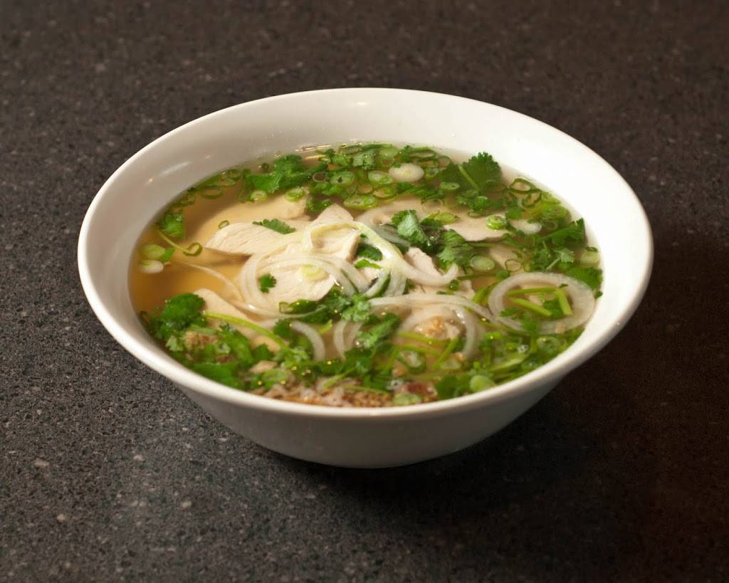 Pho Le | restaurant | 5015 Antoine Dr, Houston, TX 77092, USA | 7139564970 OR +1 713-956-4970