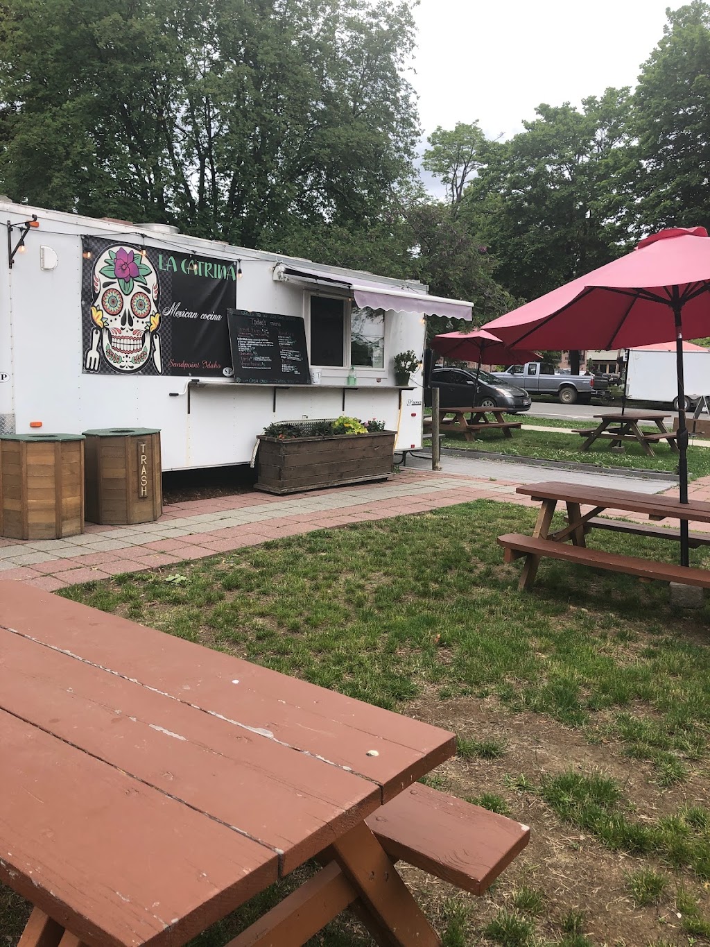 La Catrina | restaurant | 317 Oak St, Sandpoint, ID 83864, USA | 2085680008 OR +1 208-568-0008