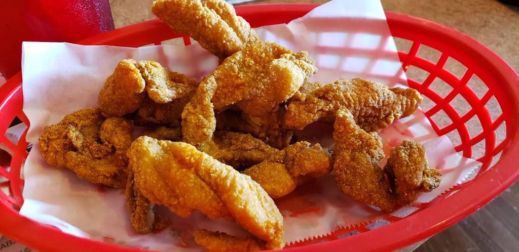 The Catfish Place | restaurant | 2324 13th St, St Cloud, FL 34769, USA | 4078925771 OR +1 407-892-5771