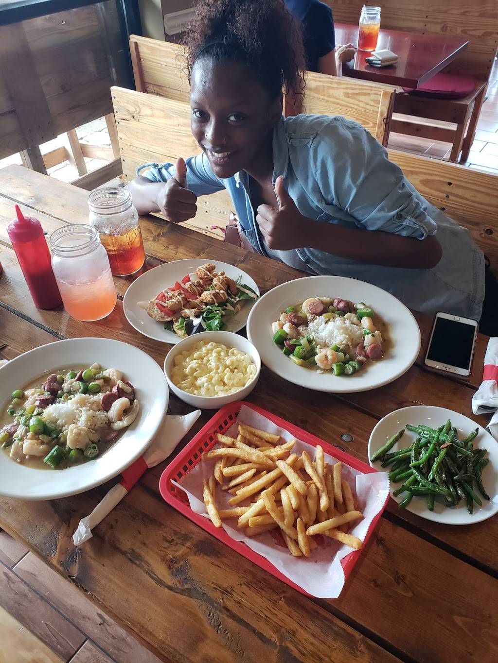 Catfish Hox | restaurant | 2595 Sandy Plains Rd #101, Marietta, GA 30066, USA | 7707269925 OR +1 770-726-9925