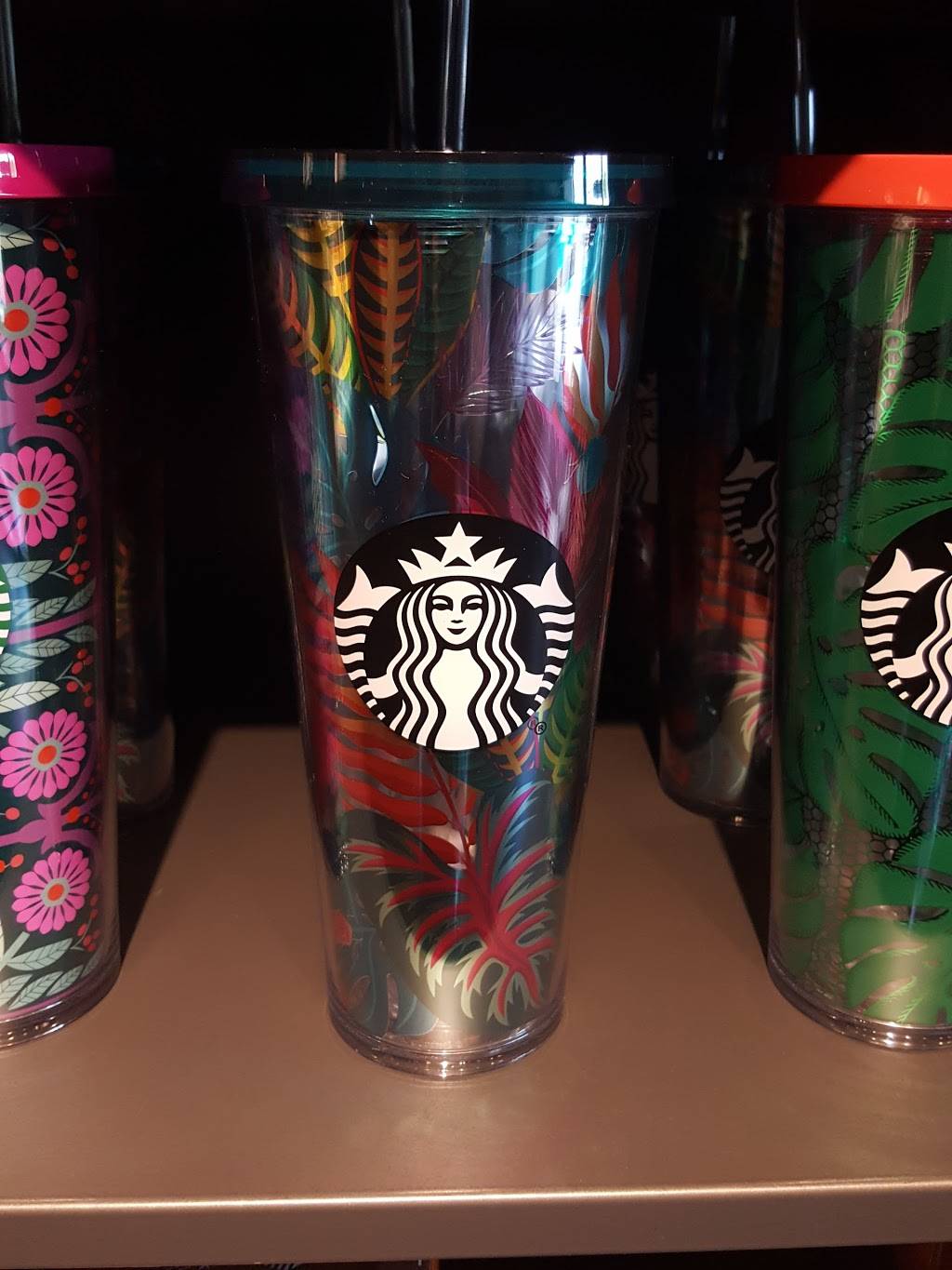 Starbucks | cafe | 17980 W Bluemound Rd, Brookfield, WI 53045, USA | 2627864384 OR +1 262-786-4384