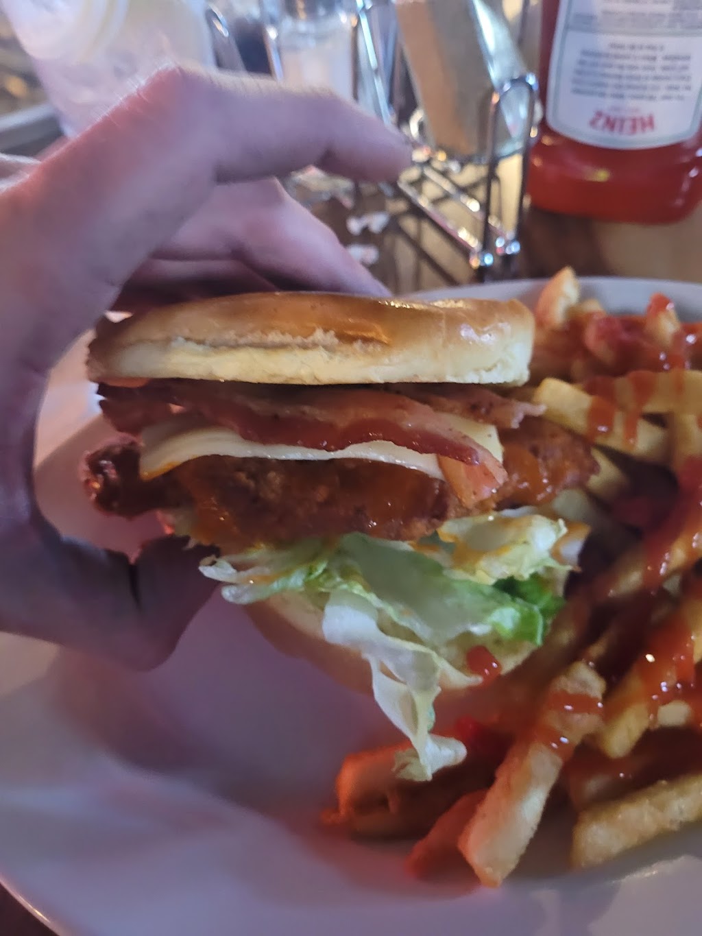 TunnelVision Sportsbar & grill | night club | 3628 Chattanooga Rd, Tunnel Hill, GA 30755, USA | 7065164056 OR +1 706-516-4056